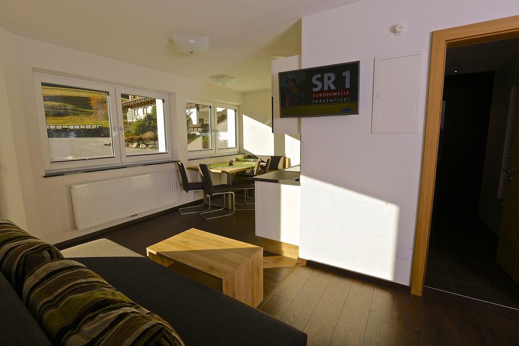 Ladis Living Apartman Kültér fotó