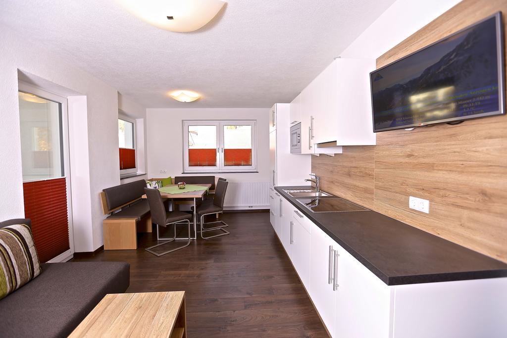 Ladis Living Apartman Kültér fotó