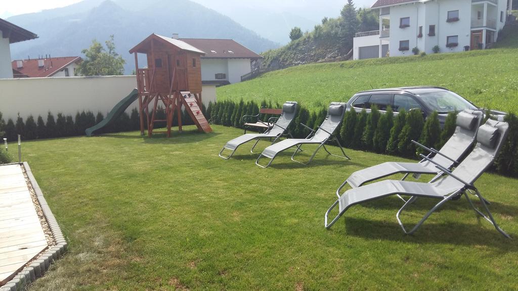 Ladis Living Apartman Kültér fotó